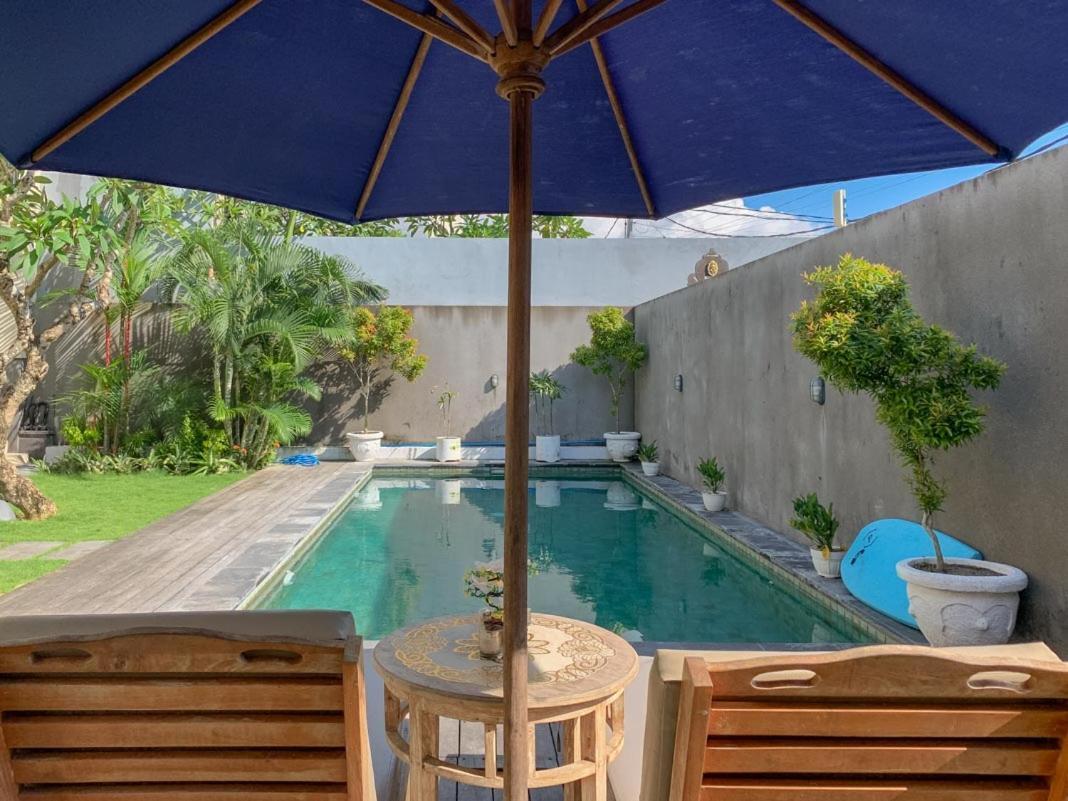 Lotus Bali Guest House Canggu Kültér fotó